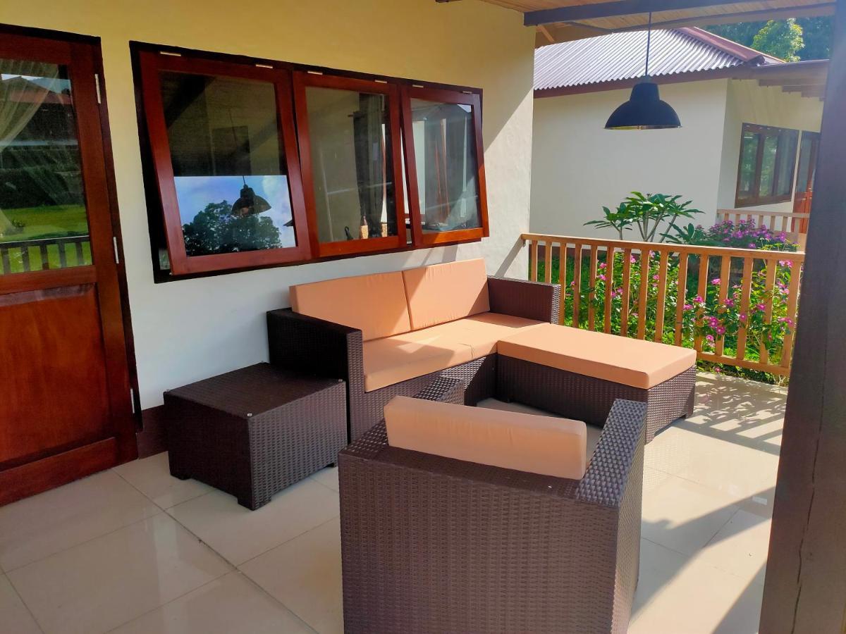 Ilasan Cottage. Tomohon Екстер'єр фото