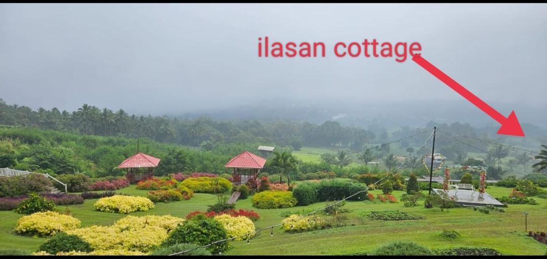Ilasan Cottage. Tomohon Екстер'єр фото